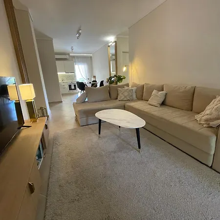 Fterna Family Perea - 2 Bedrooms, Balcony, Near & Airport 아파트