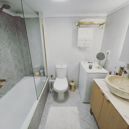 Fterna Family Perea - 2 Bedrooms, Balcony, Near & Airport Apartment