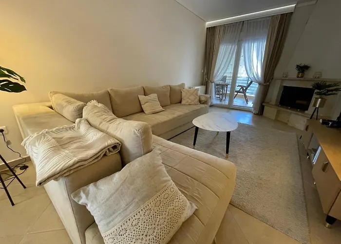 Fterna Family Perea - 2 Bedrooms, Balcony, Near & Airport Daire *