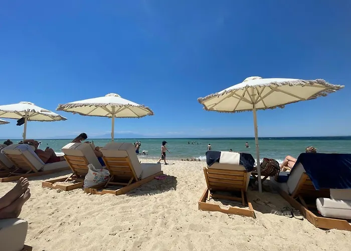 Daire Fterna Family Perea - 2 Bedrooms, Balcony, Near & Airport *