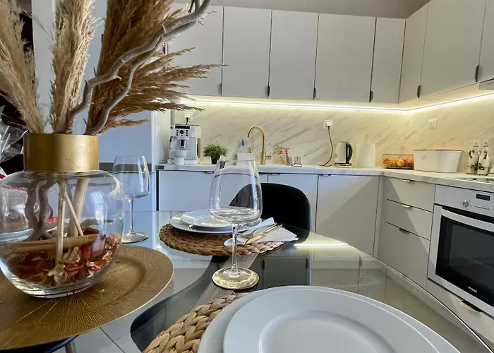 Fterna Family Perea - 2 Bedrooms, Balcony, Near & Airport Апартаменты Переа