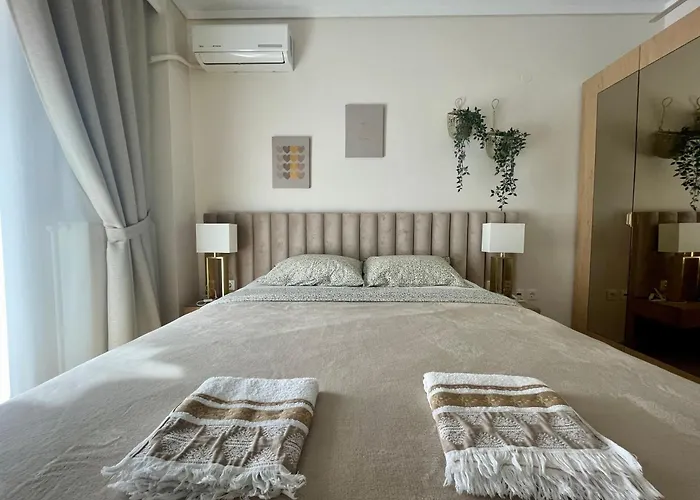 Fterna Family Perea - 2 Bedrooms, Balcony, Near & Airport Переа