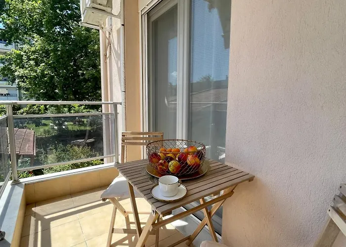 Fterna Family Perea - 2 Bedrooms, Balcony, Near & Airport Peraía